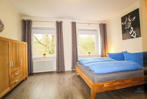 1 bedroom, free WiFi - Haus Frauenpreiss apartment 62 quietly located directly at the Wernerwald (Cuxhaven)