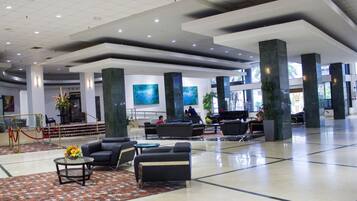 Room, 2 Double Beds, Private Pool, Ocean View | Lobby