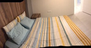 Deluxe Double Room | Premium bedding, iron/ironing board, free WiFi, bed sheets