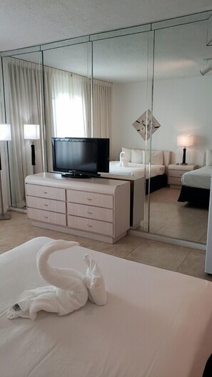 Condo, 2 Double Beds, Kitchen, Ocean View