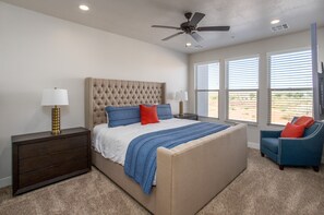 2279 | Individually decorated, individually furnished, laptop workspace