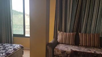 Chambre Double | 1 chambre, minibar, rideaux occultants, lits pliants/supplémentaires