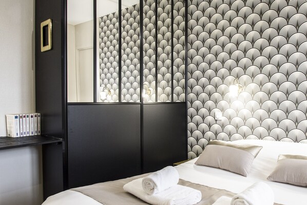 2 عدّة غرف نوم ومكتب ومكواة/لوح كي وواي فاي مجانًا