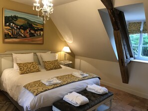 Dobbeltrom – grand, 1 kingsize-seng | Sengetøy av topp kvalitet, individuelt dekorert og individuelt innredet