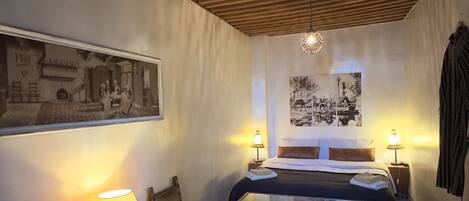 Standard dubbelrum - eget badrum | Strykjärn/strykbräda, gratis wi-fi och sängkläder