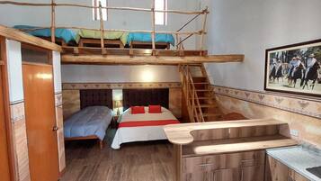 Cabana família | Escrivaninha, ferros/tábuas de passar roupa, Wi-Fi, roupa de cama