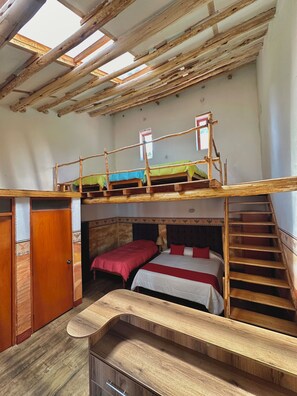 家庭小屋 | 办公桌、熨斗/熨板、WiFi、床单