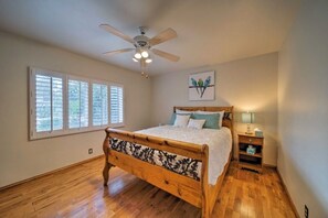 5 bedrooms, iron/ironing board, WiFi, bed sheets