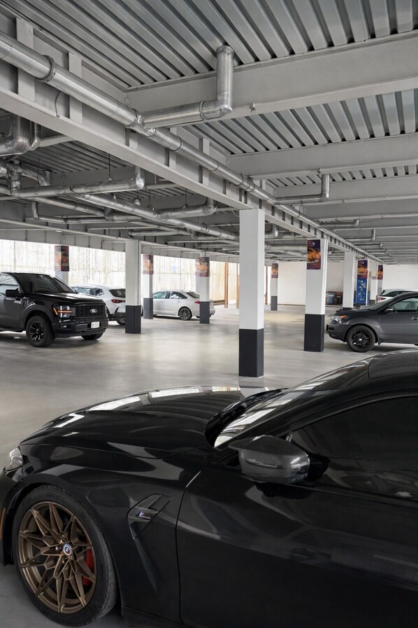 Bãi đậu xe tự phục vụ miễn phí 