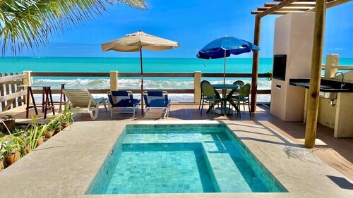 Duplex house on the beach sand with swimming pool and barbecue in Maceió, Ipioca.