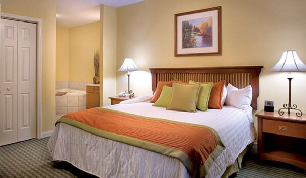 3 bedrooms, in-room safe, iron/ironing board, WiFi