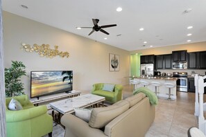 Design Townhome, 5 Bedrooms, Pool Access | Living area | Flat-screen TV, Netflix, streaming services - Simply Comfort Amazing 5bd Townhouse (Davenport)