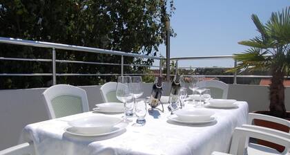 Apartment 8,for 2 People, 500 Meters from "Grate Beach",Breakfast included