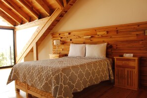 基础客房 | 熨斗/熨板、免费 WiFi、床单