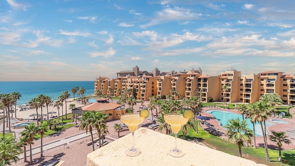 A heated pool - Princesa Resort D-508 A View Above Large Patio Ocean View Condo (Puerto Peñasco)