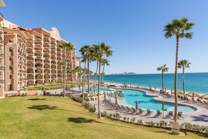 A heated pool - Sonoran Sea East 904 Quaint Cozy and Comfy Ocean View Condo (Puerto Peñasco Sandy Beach)