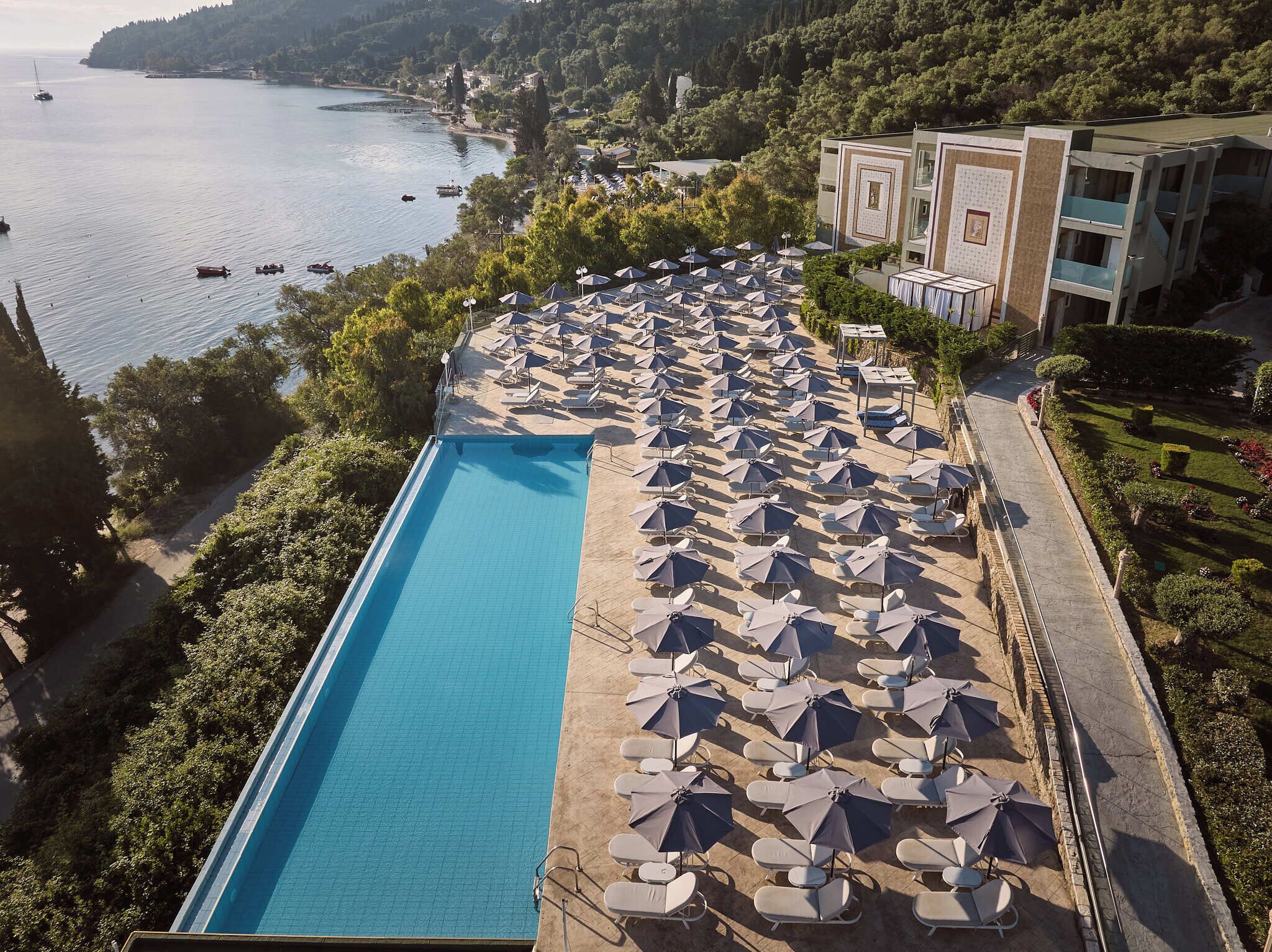 Indoor pool, seasonal outdoor pool, sun loungers
