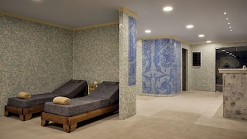 Sauna, body treatments, facials, massages