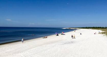 Näkymät St. Joseph Bay parvekkeelta! Rauhallinen, yksityinen sijainti!