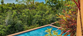 Beautiful villa with a large, well maintained Private Pool