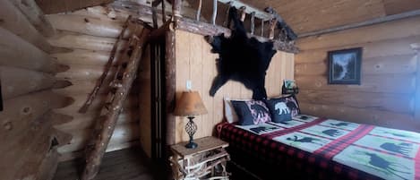 Bear Cabin, Mountain view | Ropa de cama de alta calidad, wifi gratis y decoración personalizada