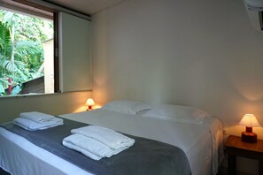 1 Schlafzimmer, Schreibtisch, laptopgeeigneter Arbeitsplatz