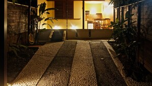 Gambar tidak terklasifikasi, 4 dari 32, tombol