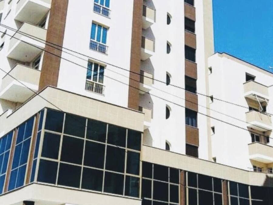 Ropa de cama hipoalergénica, escritorio y cortinas blackout