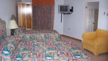 1 bedroom, desk, iron/ironing board, WiFi