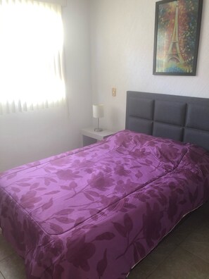 2 bedrooms, iron/ironing board, WiFi, bed sheets - Holiday apartment Acapulco Diamante (Acapulco de Juárez)