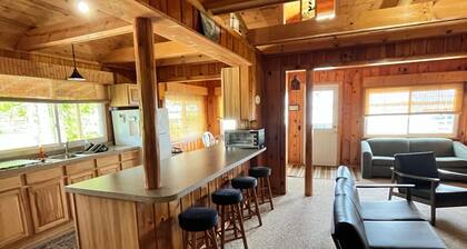 Waterfront Cottage on Long Lake