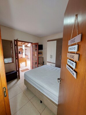 3 quartos, ferros/tábuas de passar roupa, Wi-Fi de cortesia