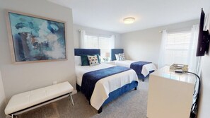 House, Multiple Beds, Private Pool, Pool View | 5 bedrooms, free WiFi - Storey Lake Resort - Lbl824 (Kissimmee)