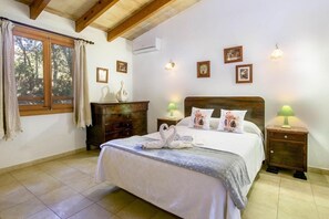 3 bedrooms, iron/ironing board, travel crib, free WiFi - Finca Jeronima, holiday home, private pool, quiet area, A / C, WIFI, 3 bedrooms. (Pollença)