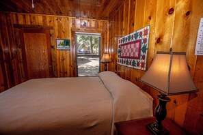 3 bedrooms, iron/ironing board, free WiFi, bed sheets - Fir Forest Cottage by Hauserman Rental Group (Tahoe City)