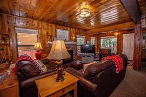 TV - Fir Forest Cottage by Hauserman Rental Group (Tahoe City)