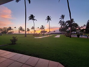 Property grounds - Maui Sunset B119 Beachfront Ground Floor, Ocean-View, Poolside Family Friendly! (Kihei)