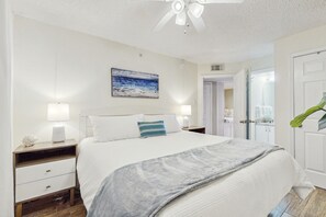 1 bedroom, iron/ironing board, internet, bed sheets - Gulf front condo with community outdoor and indoor pools, hot tub, and sauna (Gulf Shores)