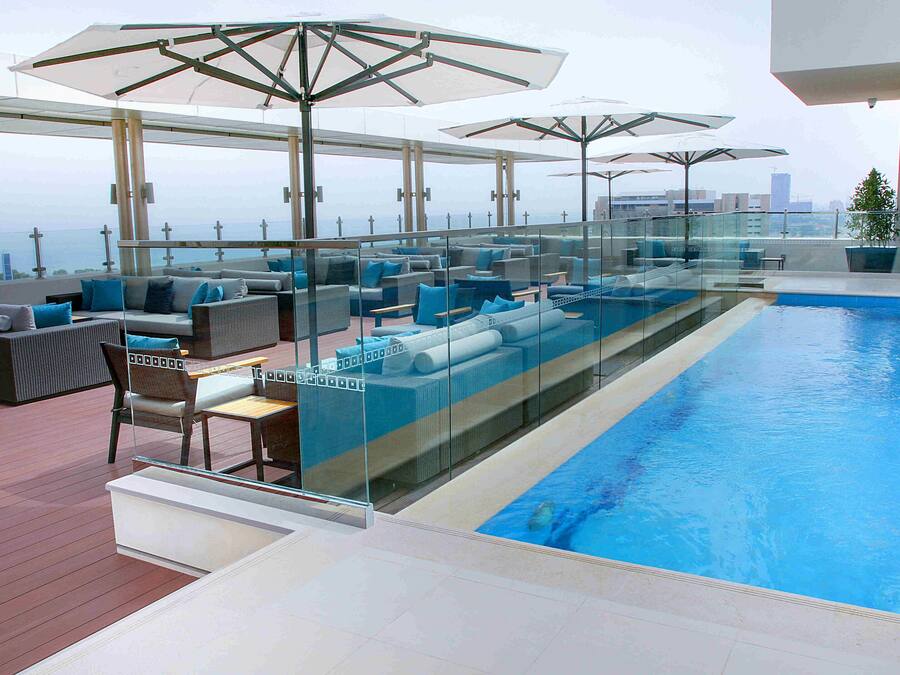 Bar auf der Dachterrasse