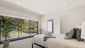 Room - Coastal Hideaway in Blairgowrie (BLAIRGOWRIE)