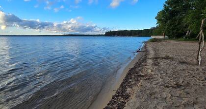 Ylähytti hyttipaikka Higgins-järvellä / Houghton-järvellä
