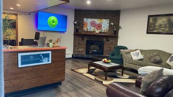 32-inch TV with satellite channels, pay films