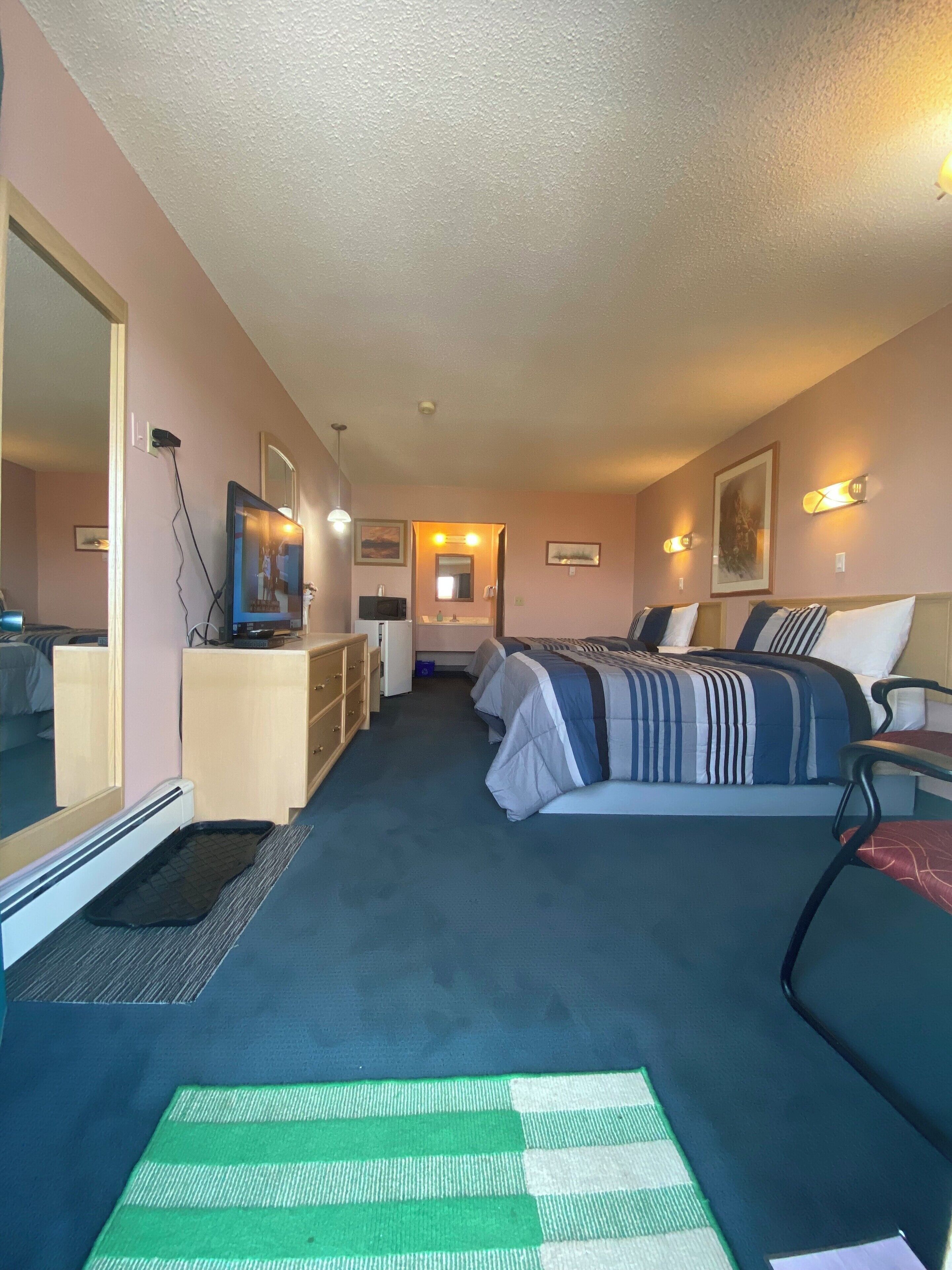 舒適客房 | 書桌、筆電工作空間、遮光布/窗簾、熨斗/熨衣板