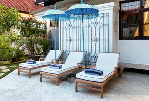 Terrace/patio - SHANGRILA (Denpasar)