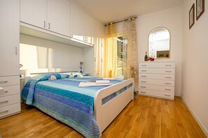 1 bedroom, iron/ironing board, bed sheets