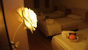Standard Quadruple Room | Premium bedding, soundproofing, iron/ironing board (on request) - Fenix Guest House (Yerevan)