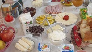 Oven, blender, cookware/dishes/utensils - Fenix Guest House (Yerevan)