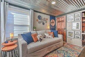 Smart TV, books, music library, stereo