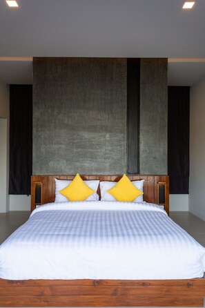 Deluxe Room, 1 King Bed