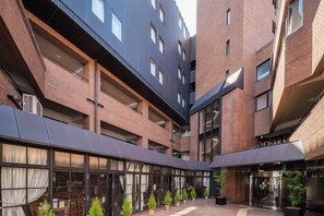 Exterior - EMPIRE HOTEL OSAKA (Osaka)